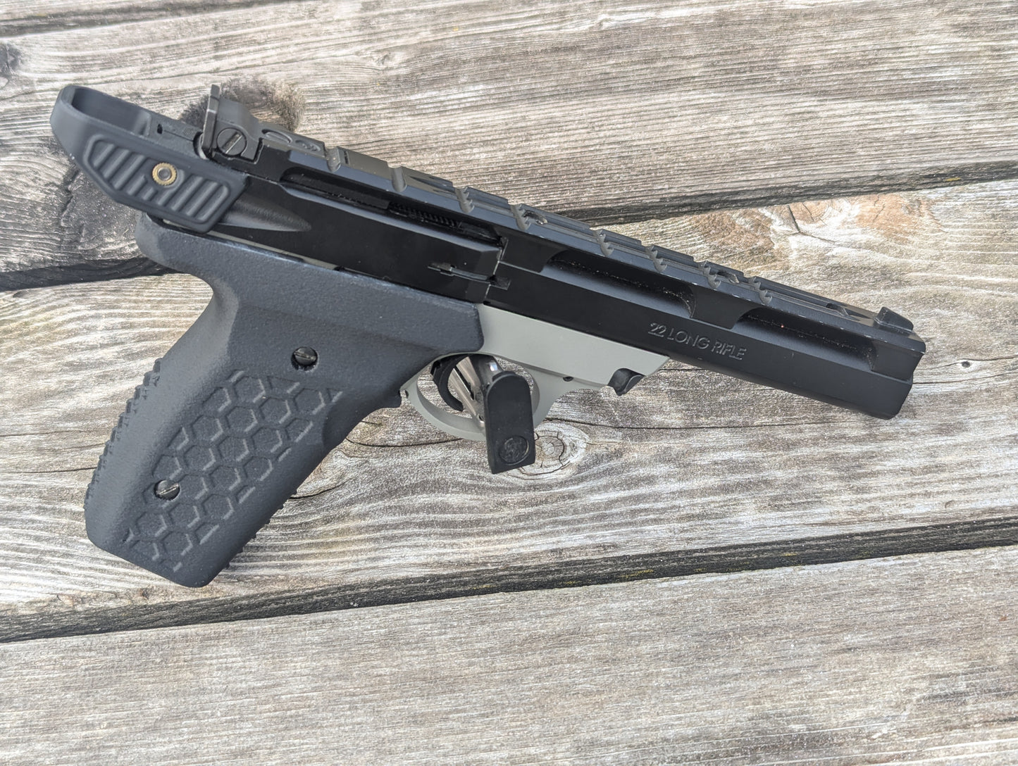 S&W Quantum Grip 